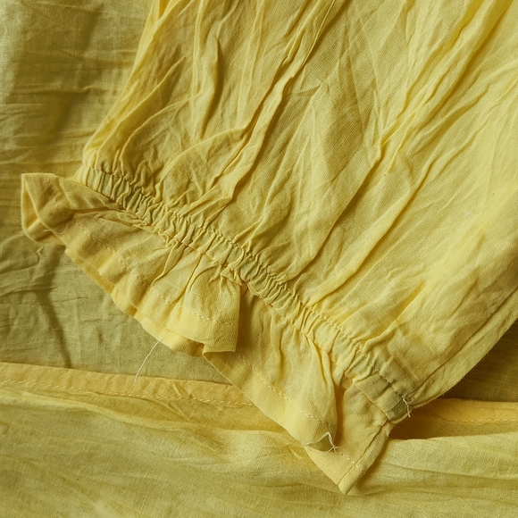 nwot yellow - Picture 6 of 7